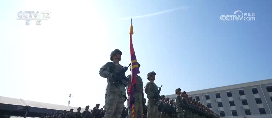 _阅兵高颜值方队大揭秘_阅兵方队训练视频
