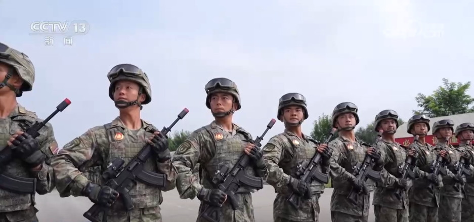 阅兵方队训练视频_阅兵高颜值方队大揭秘_