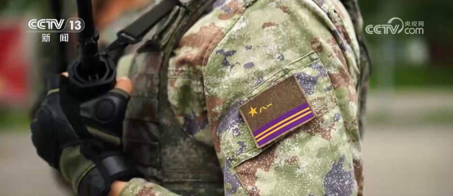 阅兵高颜值方队大揭秘__阅兵方队训练视频