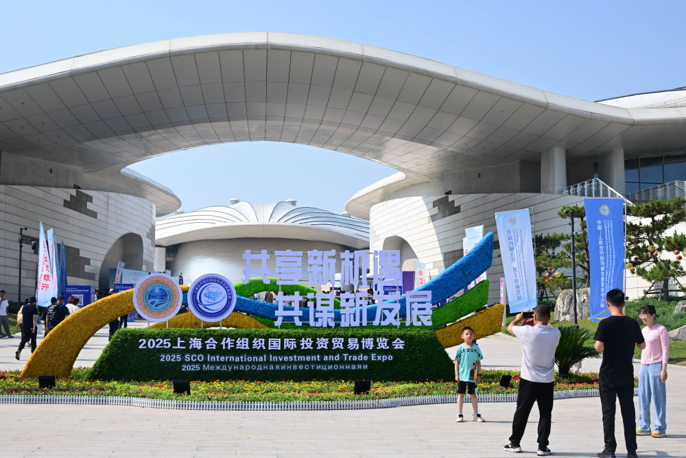 携手共赢发展_携手共促发展_